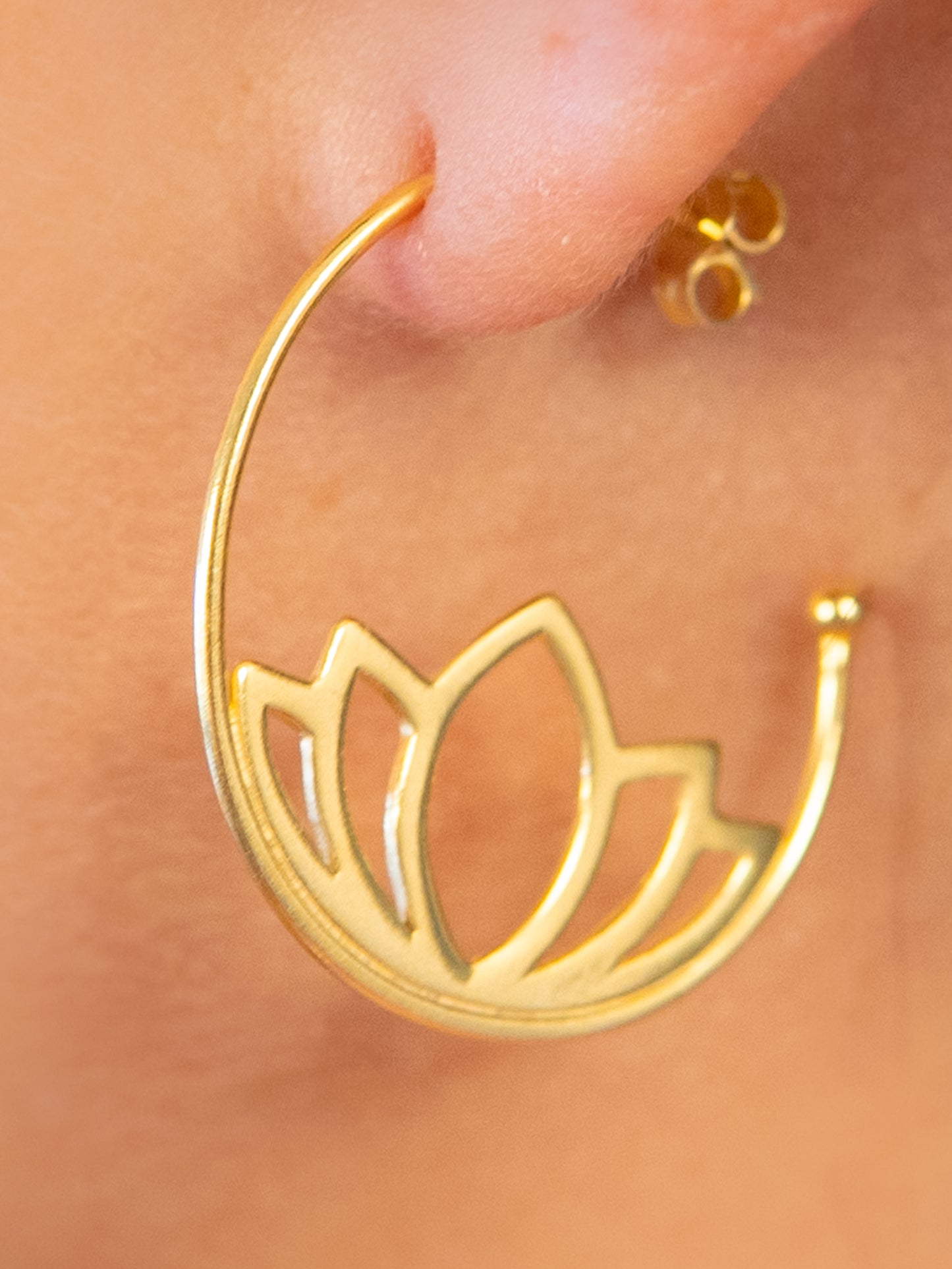 Lotus Hoops