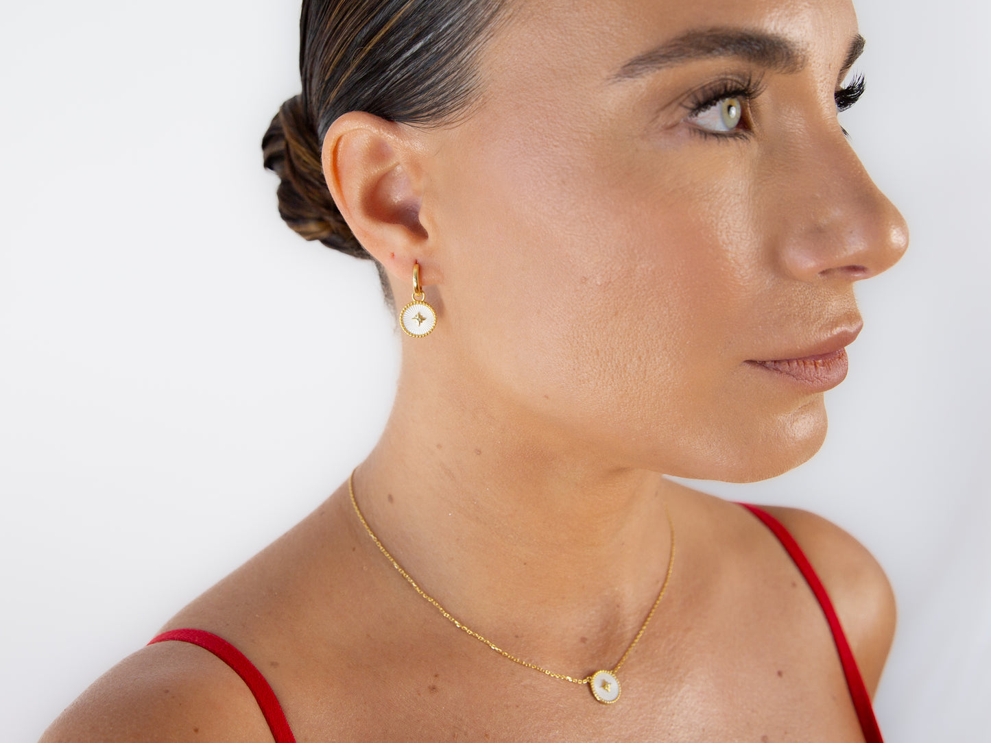 Pearl Wind Rose Necklace
